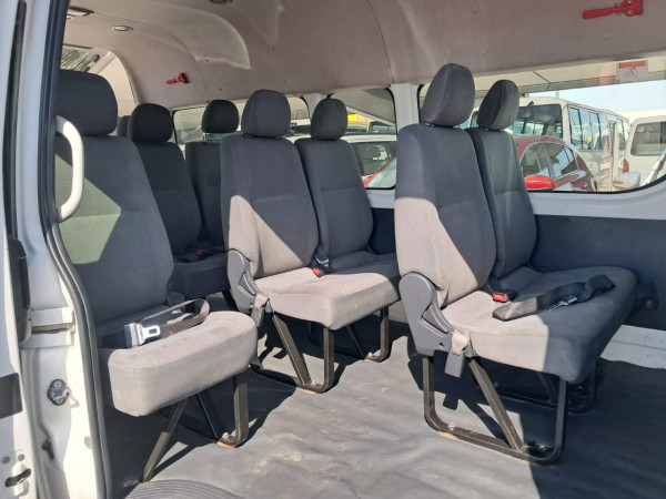Toyota Hiace 2017
