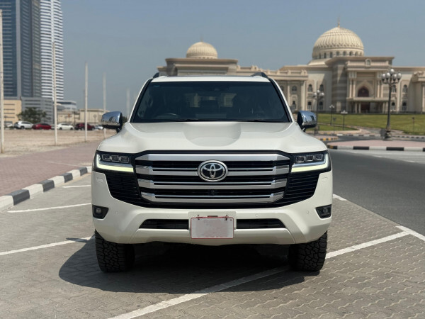 Toyota Land Cruiser 2023 lc300 sahara | right-hand-side |