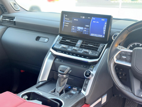 Toyota Land Cruiser 2023 gr sport full option | right-hand-drive |