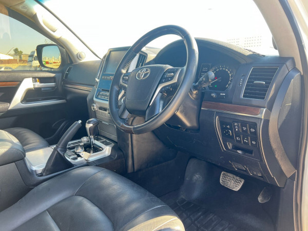 Toyota Land Cruiser 2021(right hand drive)