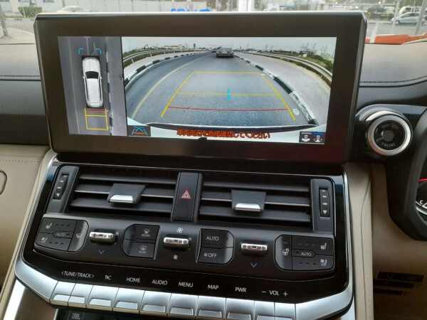 Toyota Land Cruiser 2024 brand new | right-hand-drive |