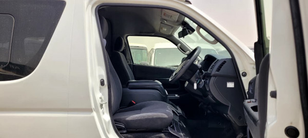 Toyota Hiace 2019 (right-hand-drive )
