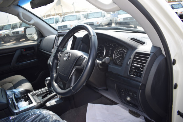 Toyota Land Cruiser 2018 (right-hand-drive )