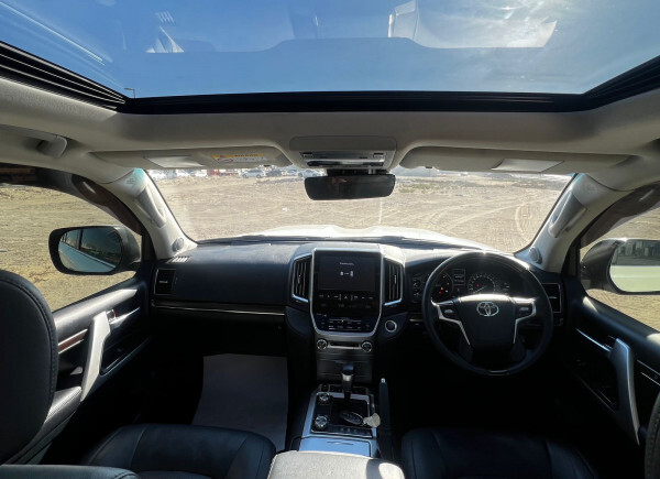 Toyota Land Cruiser 2021(right hand drive)
