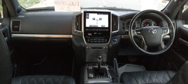 Toyota Land Cruiser 2017 (right-hand-drive )