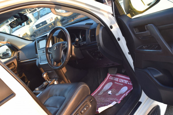 Toyota Land Cruiser 2021(full optioned v8 | right-hand-drive)