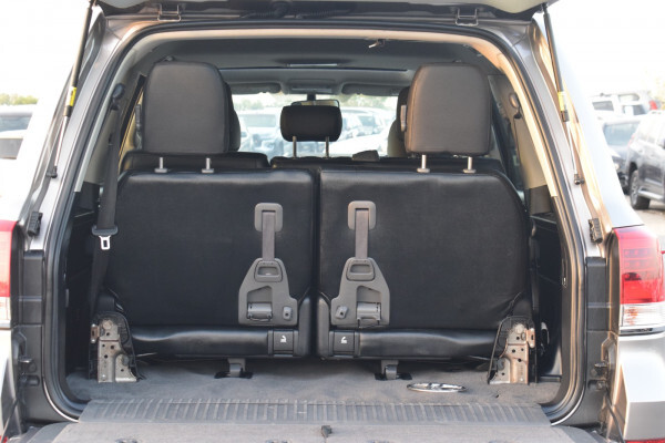 Toyota Land Cruiser 2017 (right-hand-drive)
