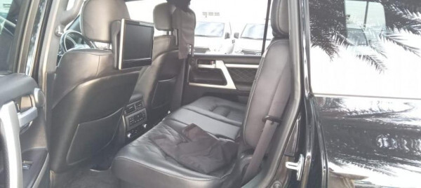 Toyota Land Cruiser 2017 (right-hand-drive )
