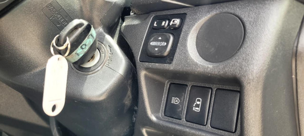 Toyota Hiace 2019 (right-hand-drive )