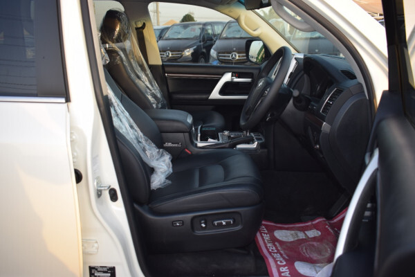 Toyota Land Cruiser 2019 ( Right Hand Drive )