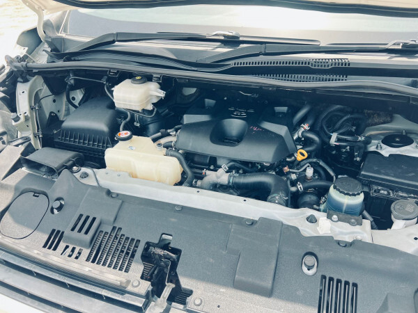 Toyota Hiace 2019 right-hand-drive