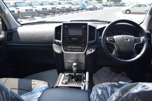 Toyota Land Cruiser 2018 (right-hand-drive )
