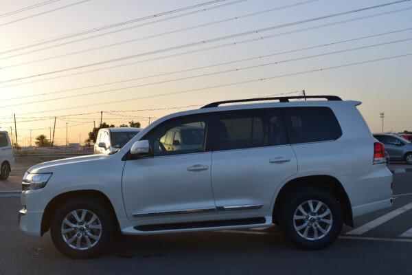 Toyota Land Cruiser 2019 ( Right Hand Drive )