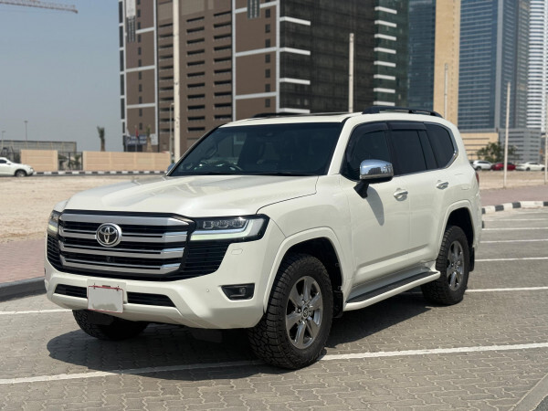 Toyota Land Cruiser 2023 lc300 sahara | right-hand-side |