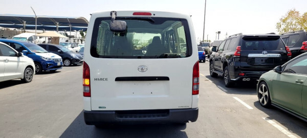 Toyota Hiace 2017 (right-hand-drive )