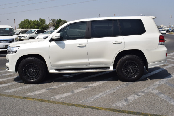 Toyota Land Cruiser 2018 (right-hand-drive )