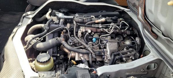 Toyota Hiace 2017 (right-hand-drive )