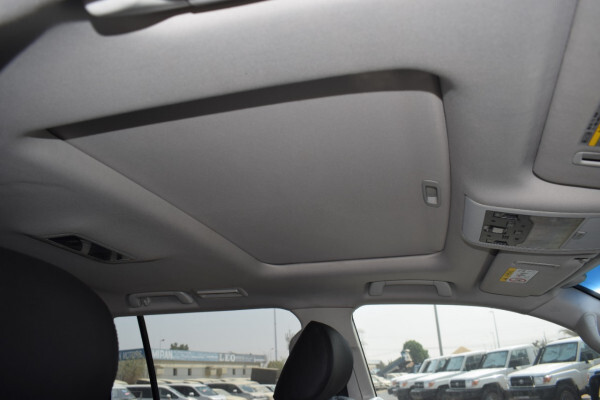 Toyota Land Cruiser 2018 (right-hand-drive )