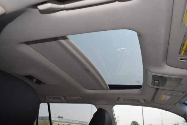 Toyota Land Cruiser 2018 (right-hand-drive )