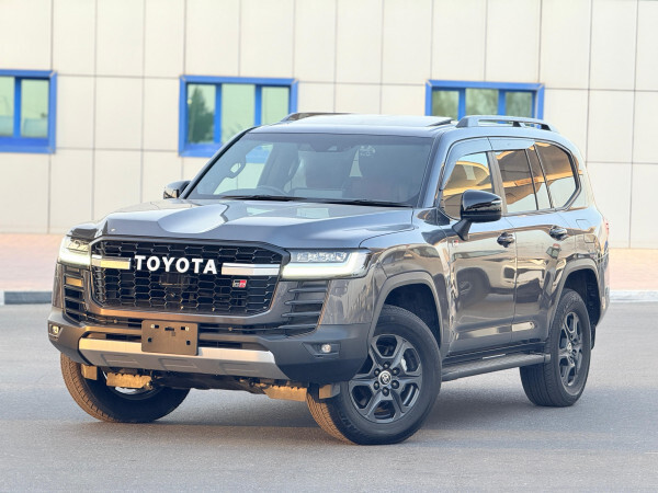 Toyota Land Cruiser 2023 gr sport full option | right-hand-drive |