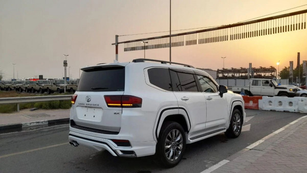 Toyota Land Cruiser 2024 brand new | right-hand-drive |