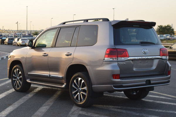 Toyota Land Cruiser 2017 (right-hand-drive)