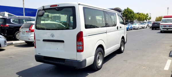 Toyota Hiace 2017 (right-hand-drive )