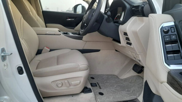 Toyota Land Cruiser 2024 brand new | right-hand-drive |