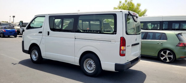 Toyota Hiace 2017 (right-hand-drive )