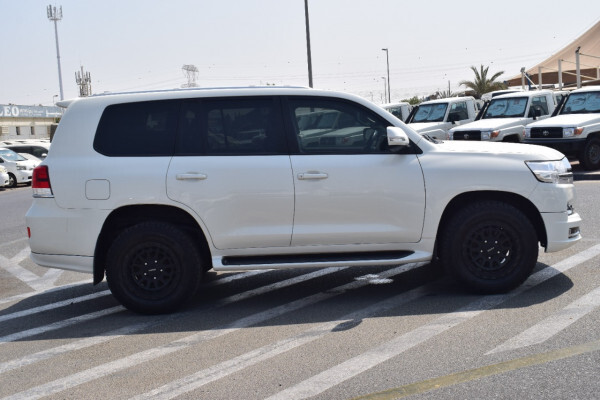 Toyota Land Cruiser 2018 (right-hand-drive )
