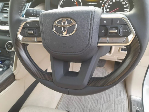 Toyota Land Cruiser 2024 brand new | right-hand-drive |