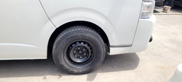 Toyota Hiace 2019 (right-hand-drive )