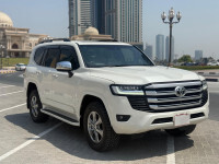Toyota Land Cruiser 2023 lc300 sahara | right-hand-side |